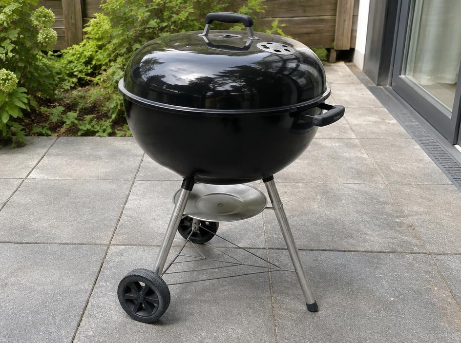 Weber kettle barbecue