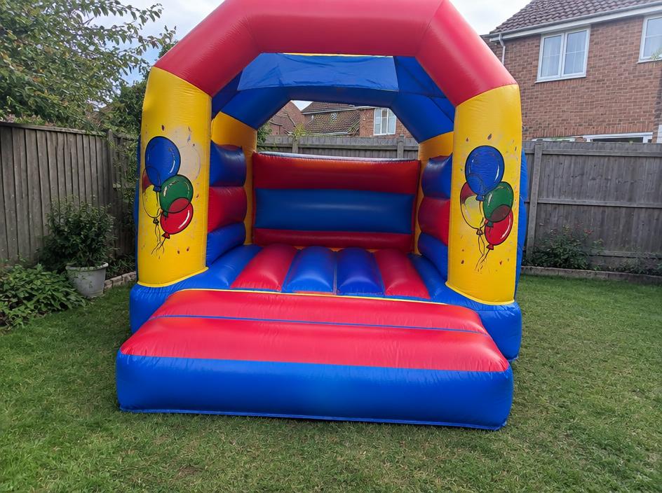 8ft bouncy castle + blower