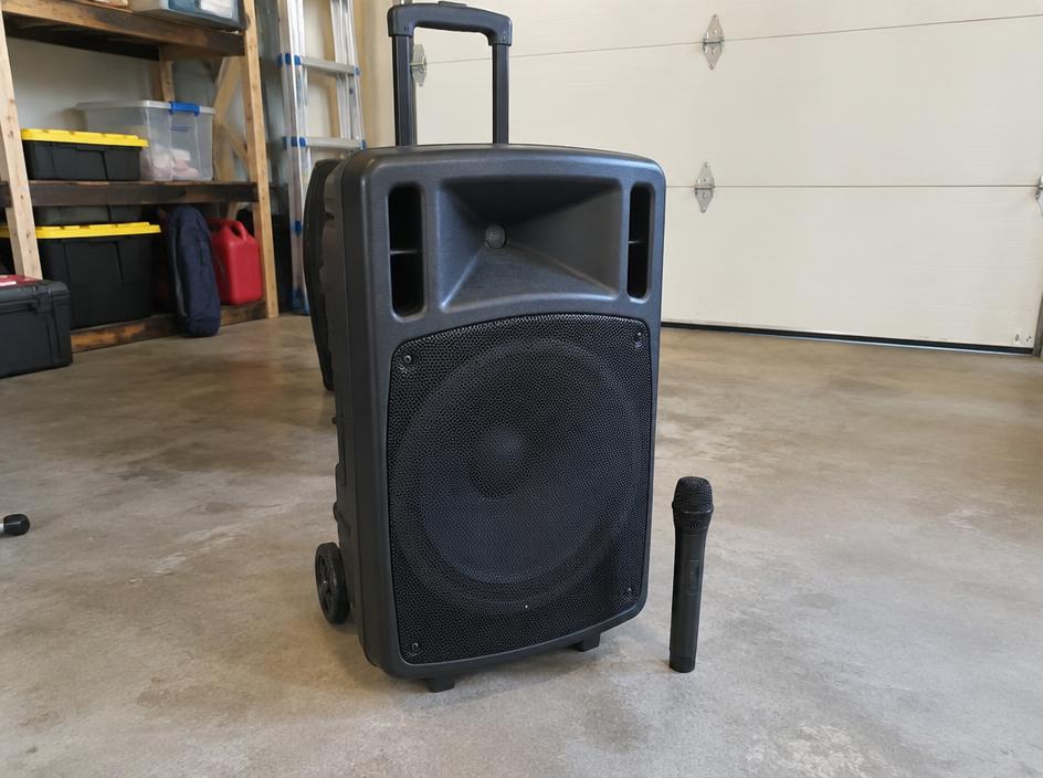 Bluetooth PA speaker with mic